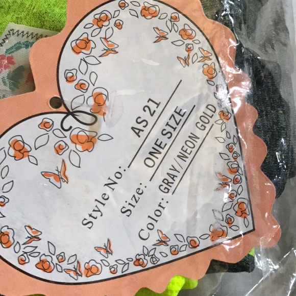 Workout Clothes - Picture 2 of 3